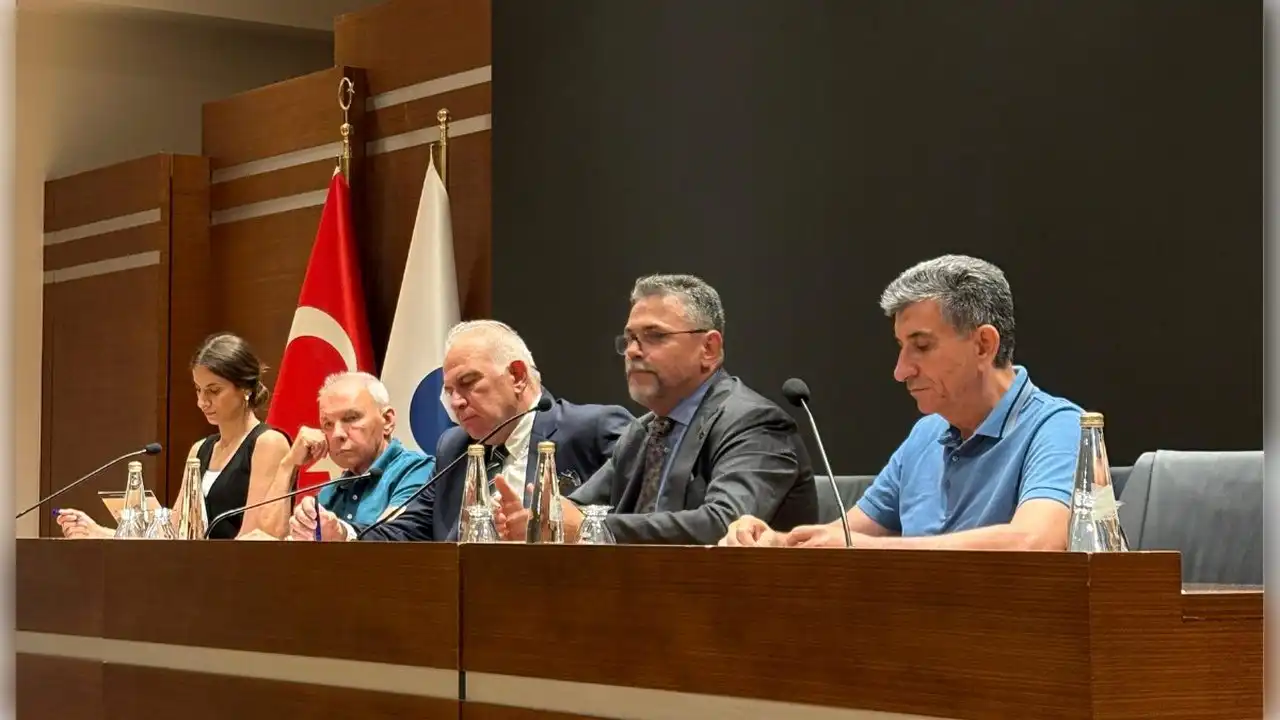 İzmir’in üç önemli OSB’si tek çatı altında buluştu haberinin görseli