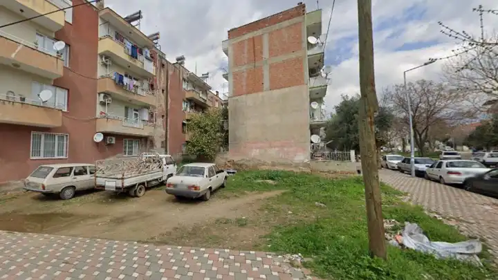 Kızılay İzmir'de kat karşılığı inşaat yaptıracak