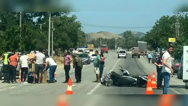 Tire'de motosiklet kazası: 3 yaralı