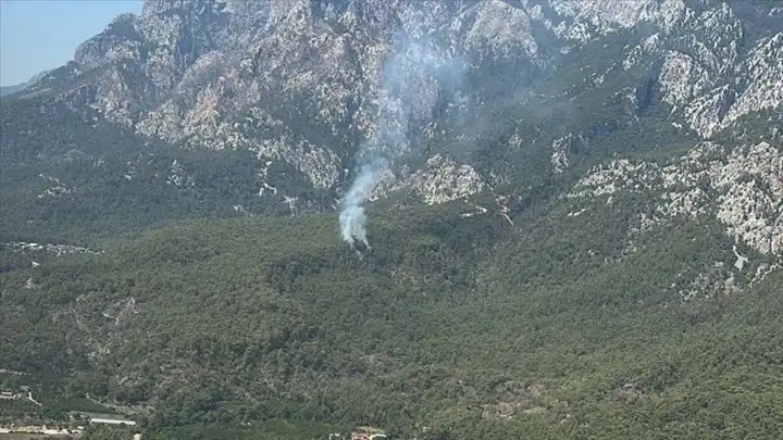Antalya Beydağları Milli Parkı’nda orman yangını: Müdahale sürüyor