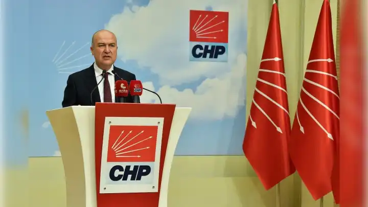 CHP’li Murat Bakan Meclis’e taşıdı: Kimlik kartında ehliyet olan sürücülere para cezası şoku! 