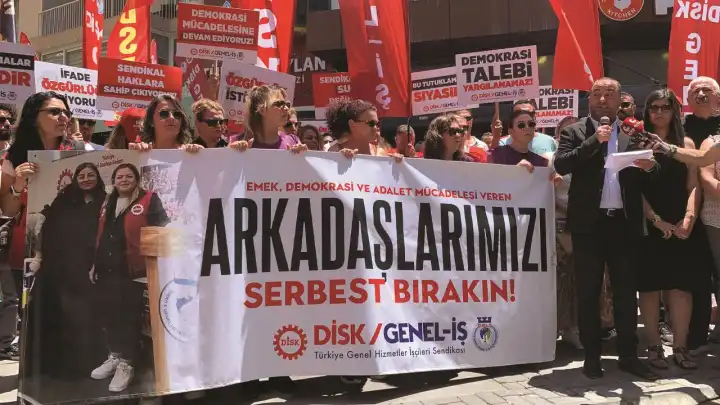DİSK’ten tutuklu temsilcilere destek: Karanlık düzeni aşacağız