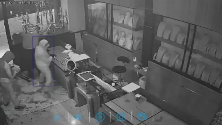 İstanbul’da 3 dakikada 3 milyonluk vurgun yaptılar: Hırsızlık anları kamerada