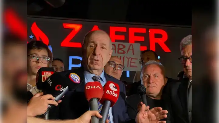 Özdağ'dan parti önünde önemli açıklamalar