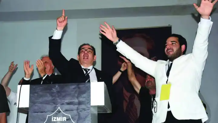 Altaylı Başkan Yüksel Gürüz, Kartepe’ye gitti