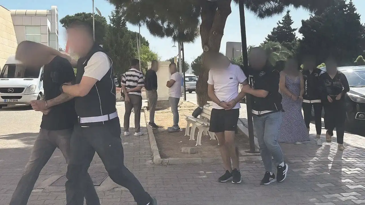 İzmir'de uyuşturucuya geçit yok haberinin görseli