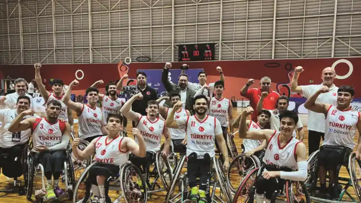 İzmir’in gururları yarı finalde