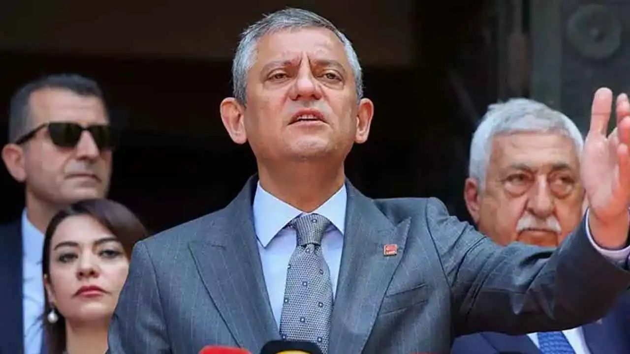Özgür Özel: Asgari ücret ve esnafla ilgili çalışmalarımızı Meclis'e taşıyacağız haberinin görseli