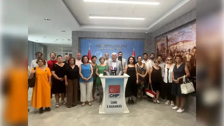 CHP İzmir’den eğitim sistemi eleştirisi