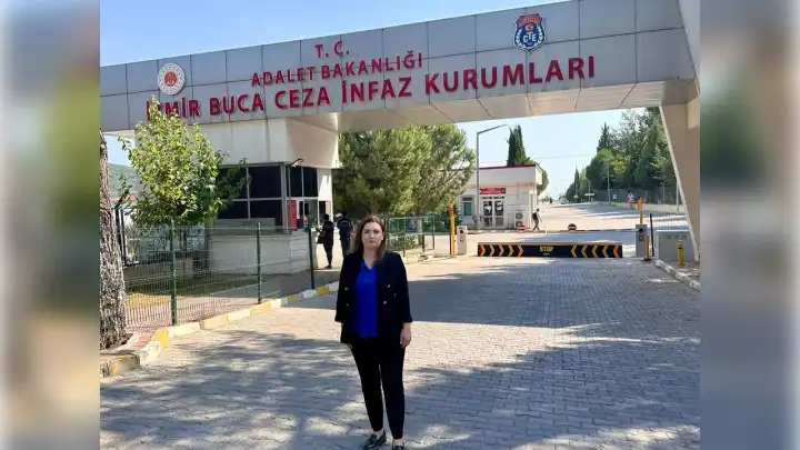 Chp'li Kılıç cezaevi önünden seslendi
