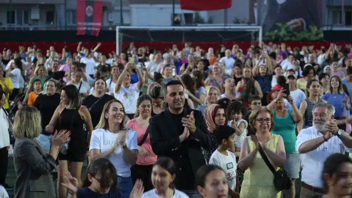Çiğli’de dans ve müziğin büyüsü