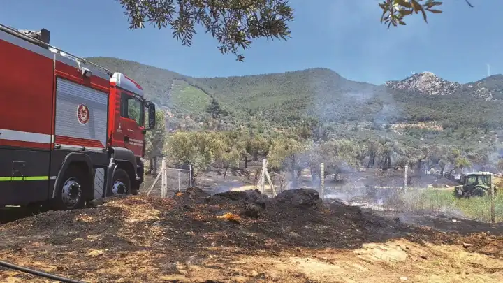 İzmir İtfaiyesi'nden Torbalı, Kınık ve Menderes’teki yangınlara müdahale