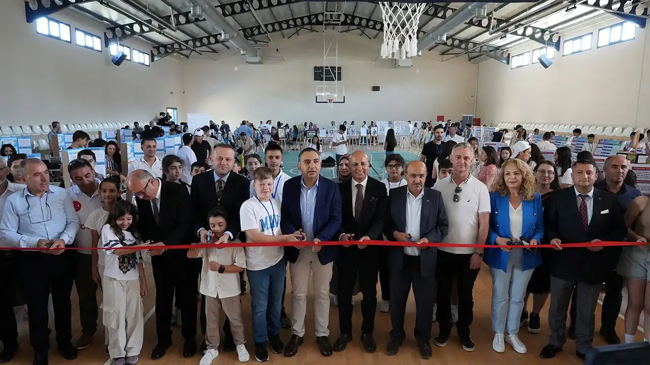 Torbalı'da 4006-C TÜBİTAK Bilim Fuarları Festivali haberinin görseli