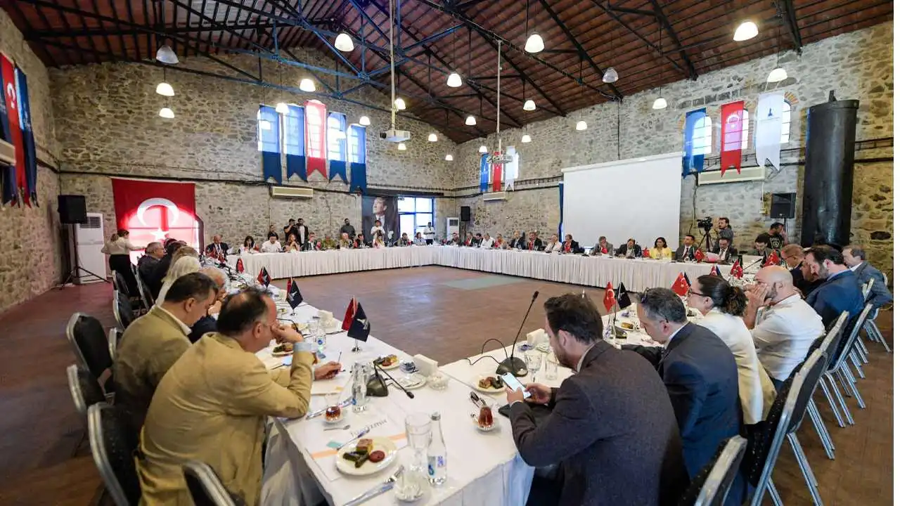 Başkan Tugay'dan turizm için yeni yol haritası! haberinin görseli