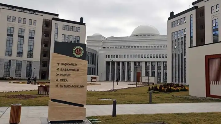 Yargıtay'dan emsal karar: Casus yazılımla eşinin yazışmalarını kaydetti, cezayı yedi!
