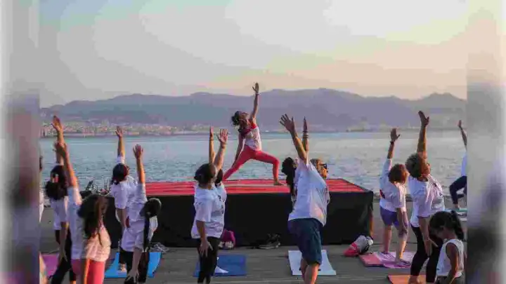 Bayraklılılar Dünya Yoga Günü’nde buluştu 