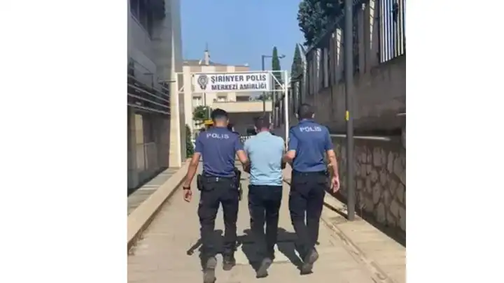 İzmir haber: 34 yıldan fazla kesinleşmiş hapis cezasıyla aranan hükümlü yakalandı