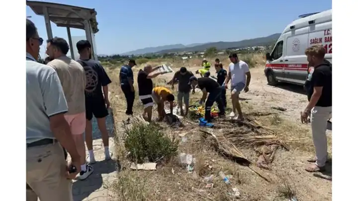 İzmir haber: Motosiklet duraktaki yayaya çarptı 