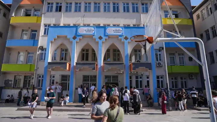 YKS’de AYT tamamlandı, gözler son oturum YDT’de