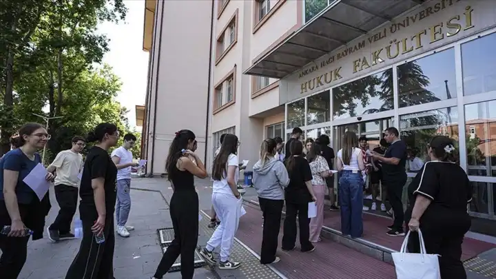YKS’nin ikinci oturumu olan AYT bugün başlıyor