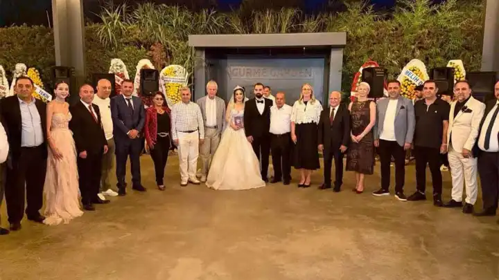 Alptekin ve Dündar ailelerinin mutlu günü
