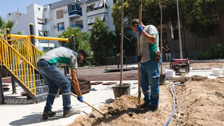 Balçova’da park yenileme ve çevre düzenleme çalışması 