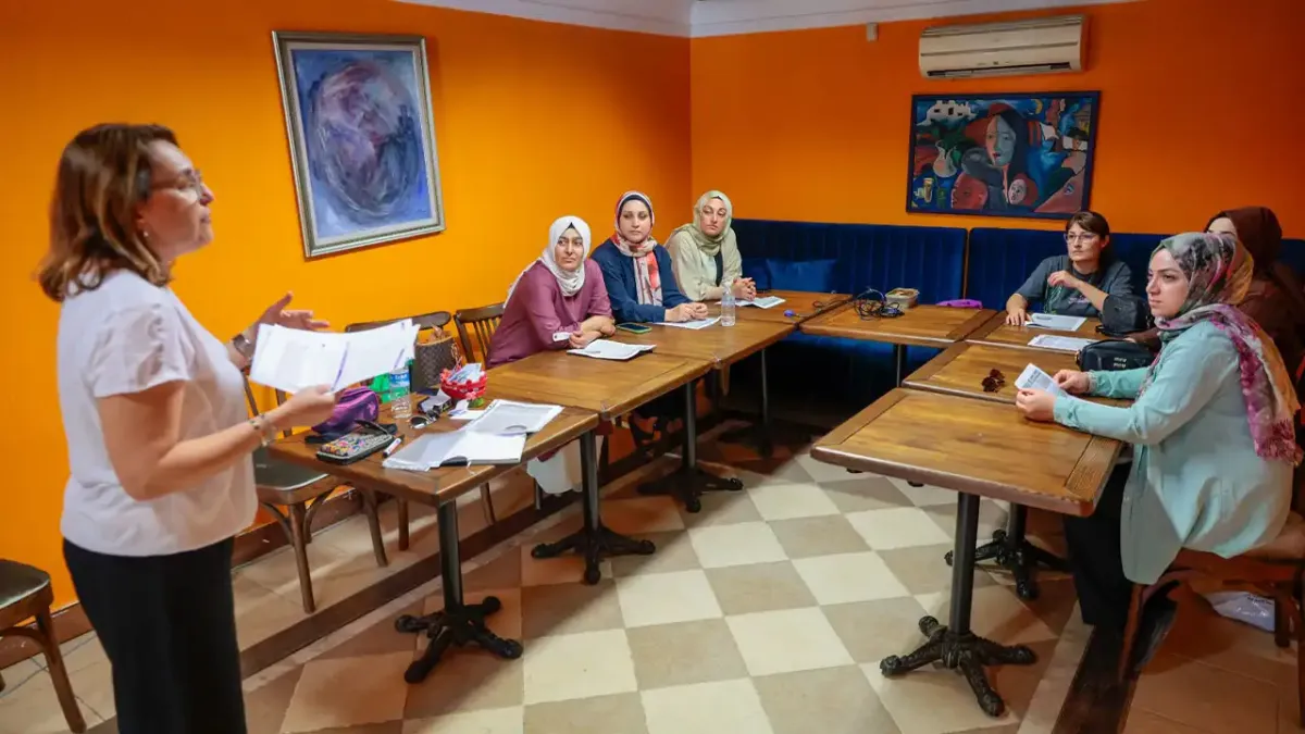 Konak’ta anneler eğitimle güçleniyor, çocuklar güvenle büyüyor  haberinin görseli