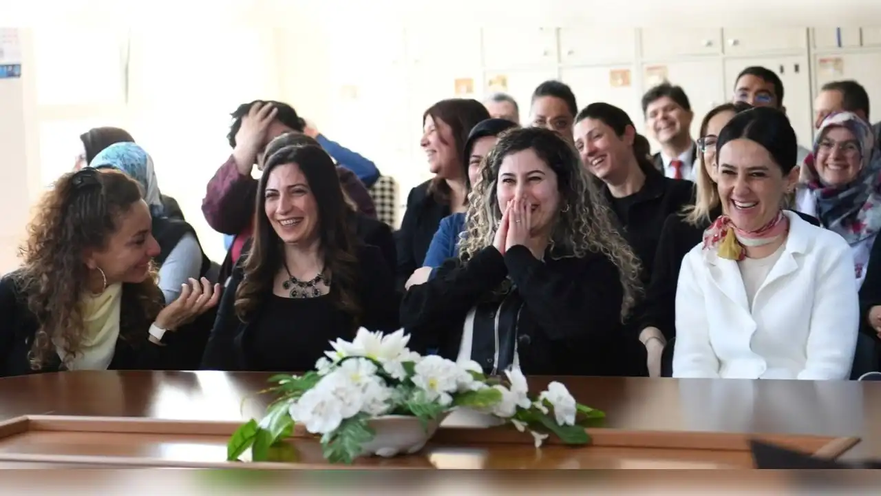 2025 MEB Öğretmen il içi mazeret tayin başvuruları başlıyor! İşte başvuru takvimi ve şartlar haberinin görseli