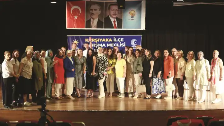 AK Parti Karşıyaka Danışma Meclisi'nde yerel yönetime eleştiri