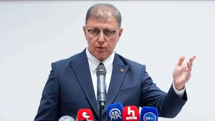 Başkan Tugay’dan sendikaya yanıt: Ücret inmezse süreci hızlandıracağız