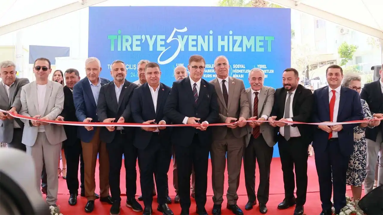 Başkan Tugay, Tire’de toplu açılış törenine katıldı haberinin görseli