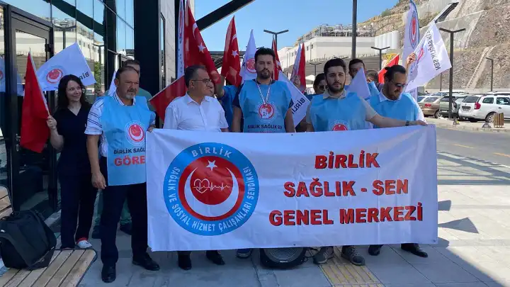 Birlik Sağlık Sen: Bayraklı Şehir Hastanesi’nde mesai saatleri hukuksuz uzatılıyor