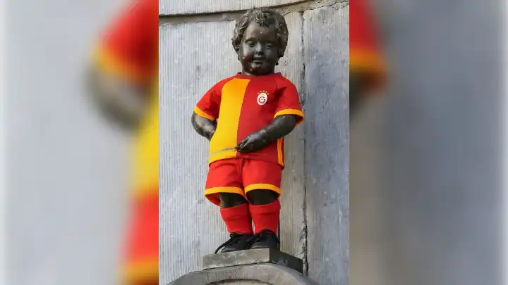 Galatasaray’ın 5 yıldızlı forması Belçika'da tarihe geçti