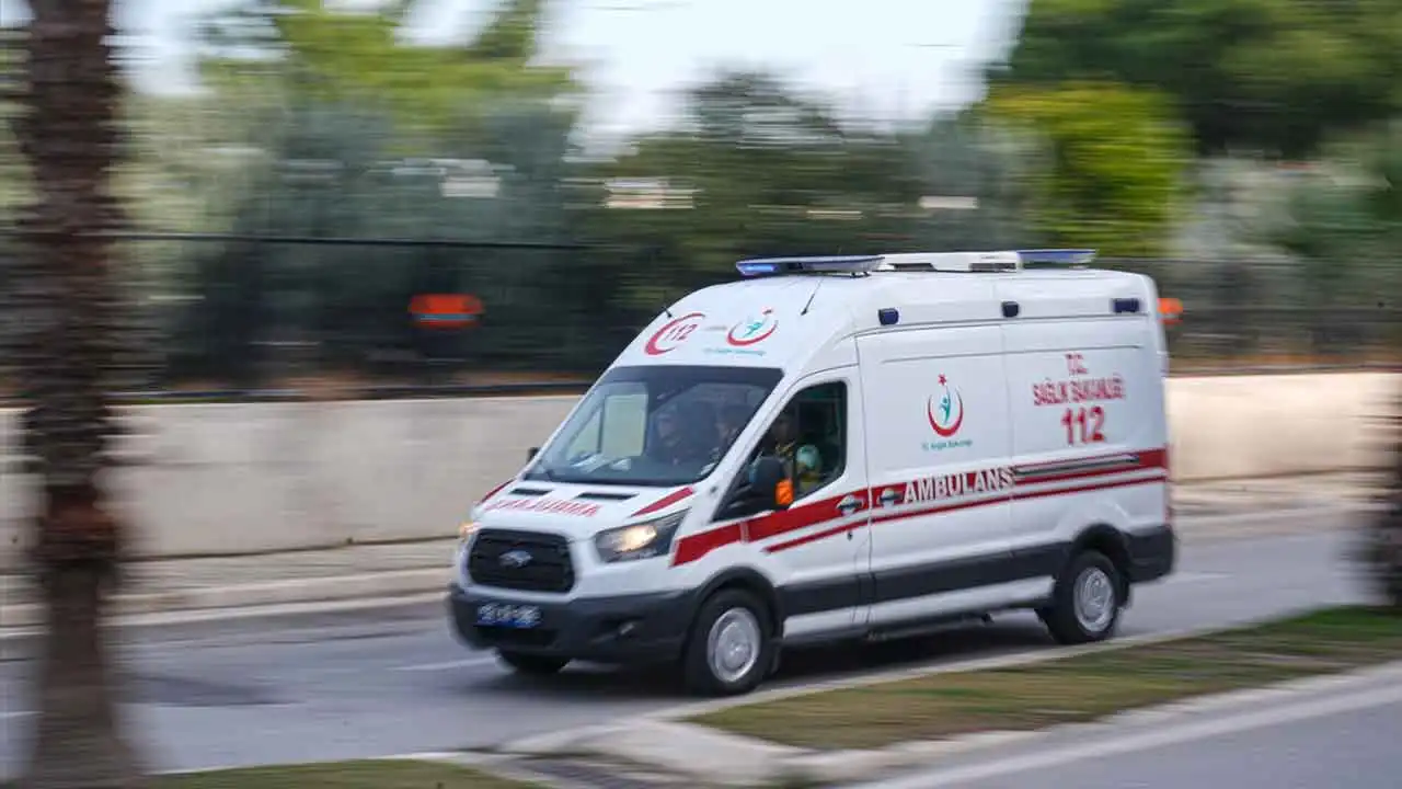 İzmir'de havuza düşen 3 yaşındaki çocuk hastanede hayatını kaybetti haberinin görseli