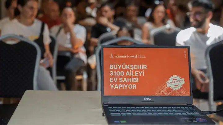 Menemen konutları için ilk imzalar atıldı