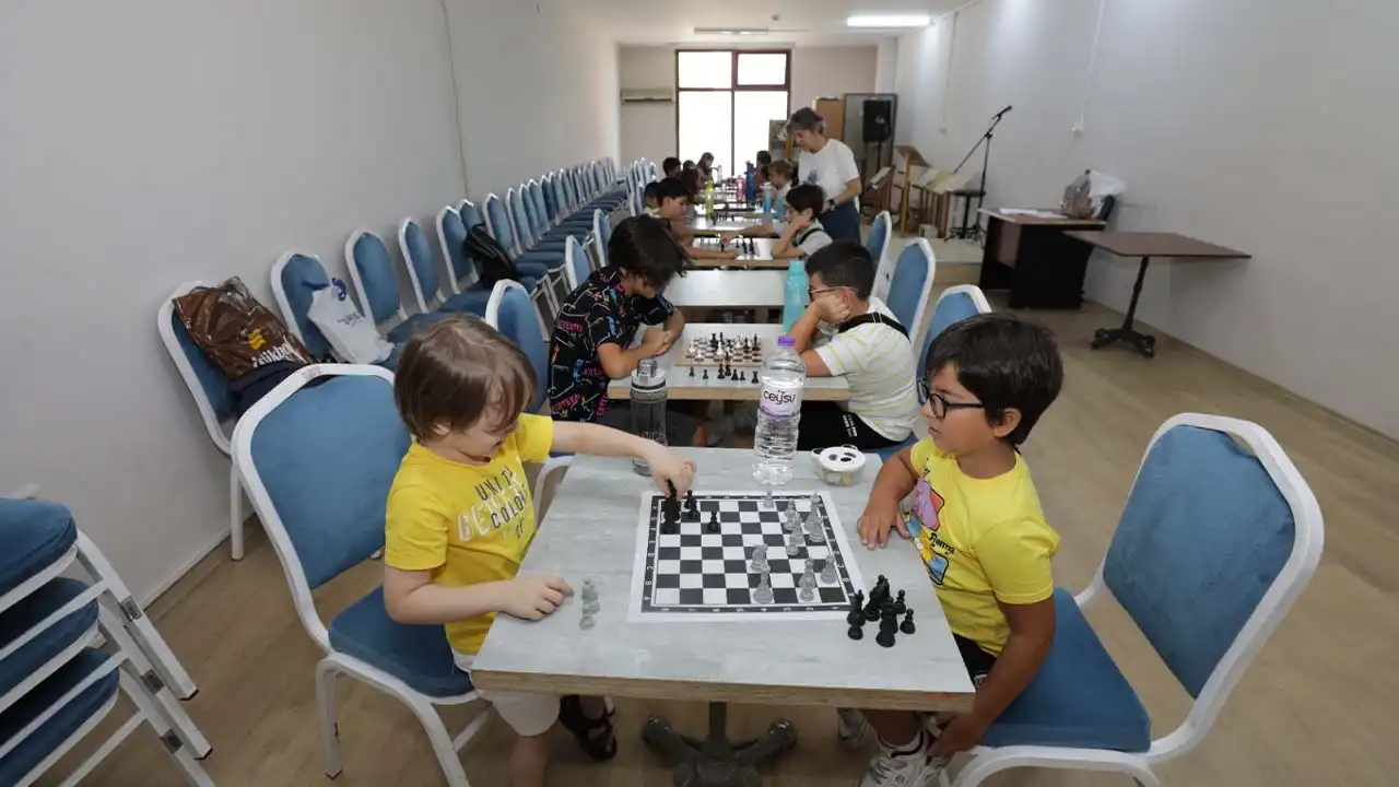 Narlıdere’de yaz kurslarıyla dolu dolu bir tatil başlıyor haberinin görseli