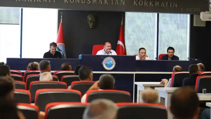 Başkan Çiçek muhtarlarla bir araya geldi