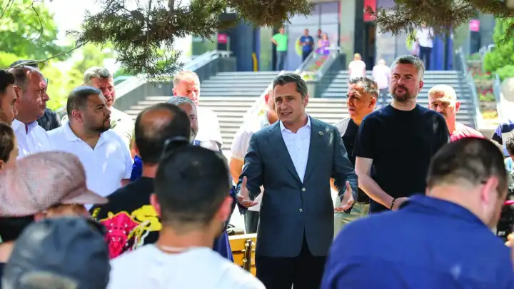 Buca’daki krize Eşli’nin ardından Deniz Yücel müdahale etti