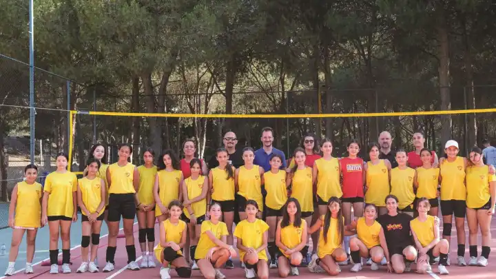 Göztepe voleyboldan geleceğe yatırım