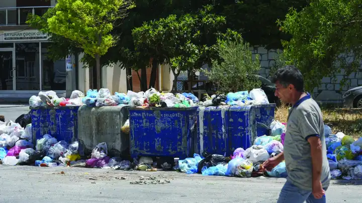 İzmir Buca'da işçi eylemi 8'inci gününde
