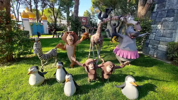İzmir’e 40 dakika uzaklıkta ücretsiz bir tema park: Masal gibi bir gün geçirmek isteyenlerin uğrak noktası Şehzadeler Park