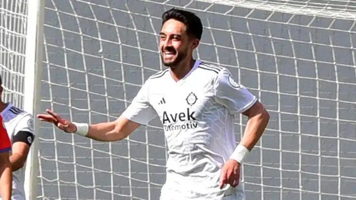 Altay, Onur Efe’yle yolları ayırırken, Mehmet Gündüz'ü takımda tuttu