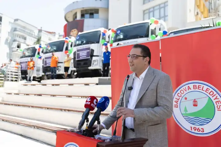Balçova’ya 18 yeni hizmet aracı 