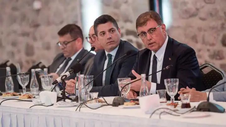 Başkan Tugay’dan İzmir Ekonomik Kalkınma Koordinasyon Kurulu’nda ortak akıl vurgusu