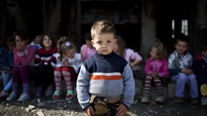 Bir Kutu Bayram Mutluluğu… Çocukların bayram sevinci devam ediyor