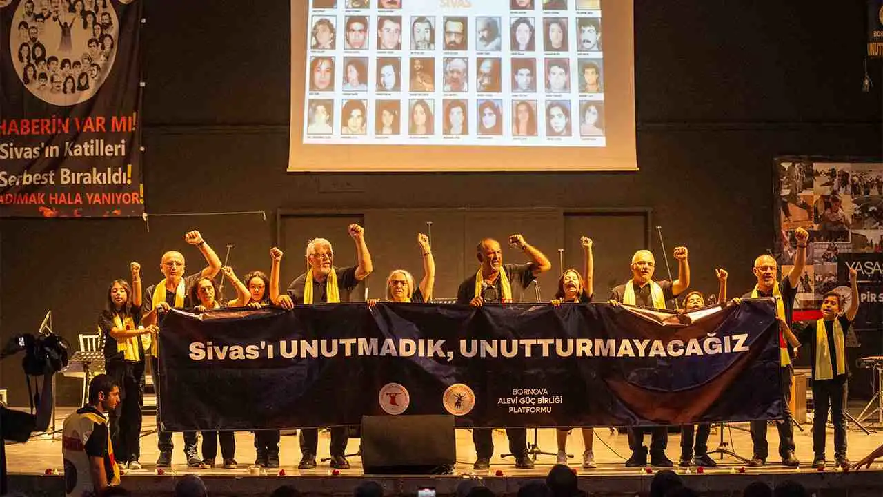 Madımak Katliamında katledilen aydınlar Bornova’da anıldı haberinin görseli