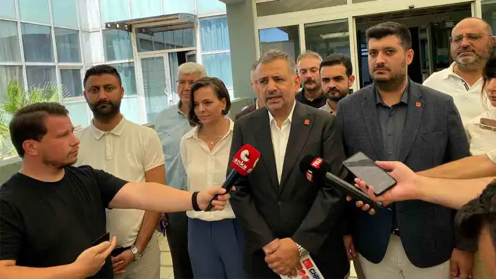 Aslanoğlu’ndan Tugay’a sert mesaj: Basın üzerinden mesaj vermek doğru değil!