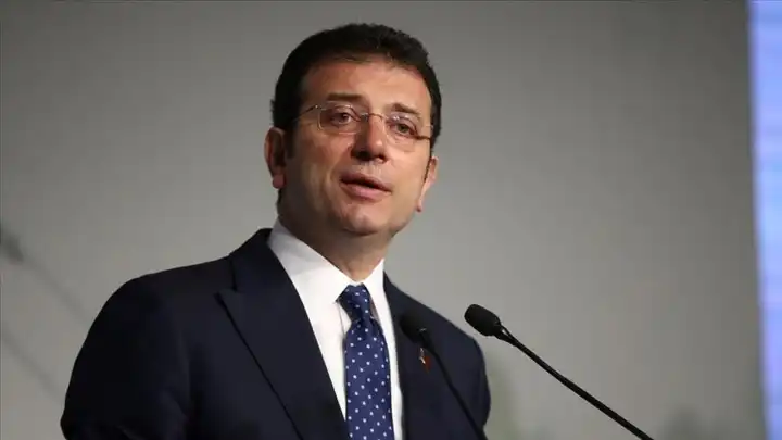 Ekrem İmamoğlu'ndan Özgür Özel'e destek: CHP'yi Türkiye'nin 1'inci partisi yaptı
