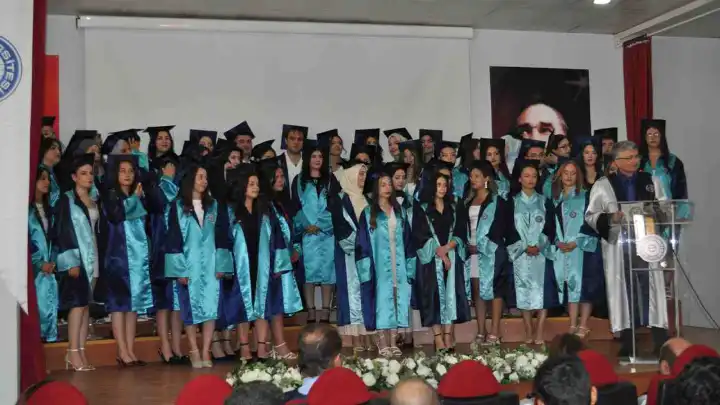 EÜ Ödemiş Sağlık Bilimleri Fakültesinde mezuniyet coşkusu