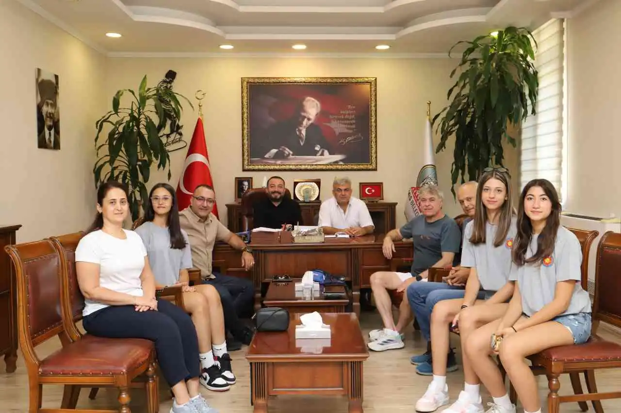 Ödemişli voleybolculardan büyük başarı haberinin görseli